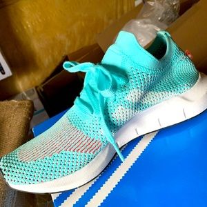 Adidas Swift Run size 7 women’s runners. New in box.